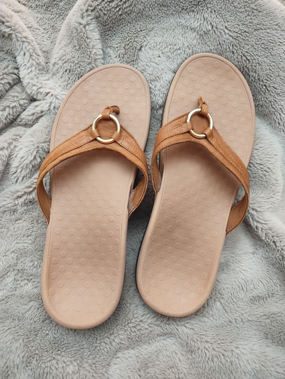 👡 Vionic Aloe